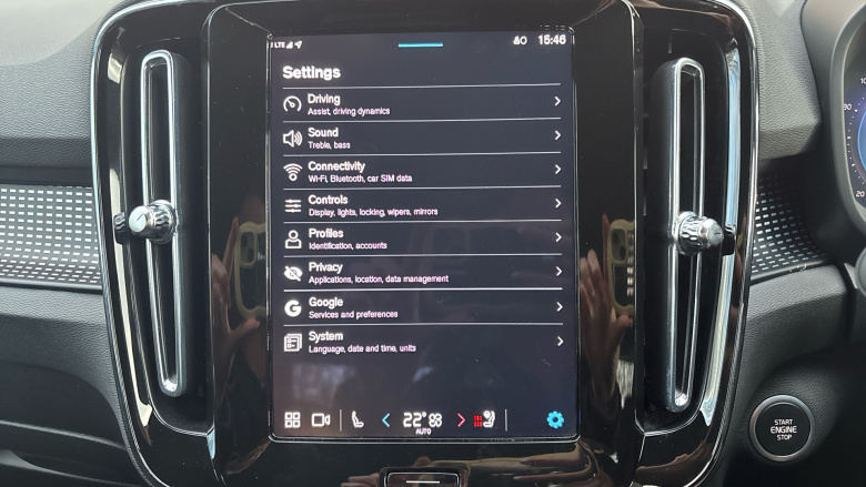 Volvo XC40 2.0 B4P Plus Dark 5dr Auto Petrol Estate